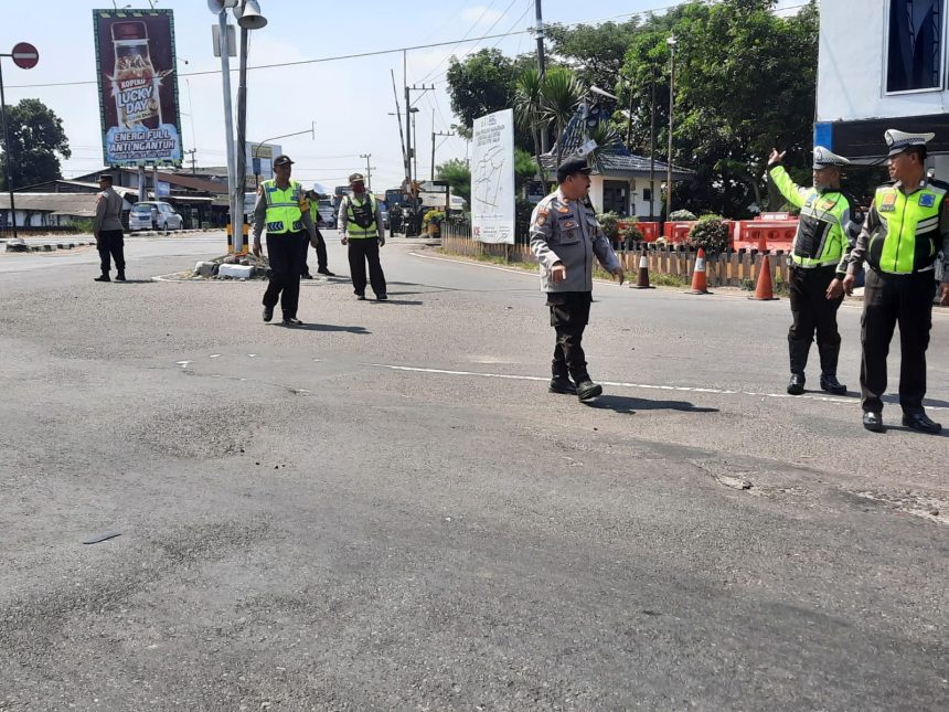 Perbatasan Kediri-Kertosono Polisi Bersiaga pada Acara Suran Agung