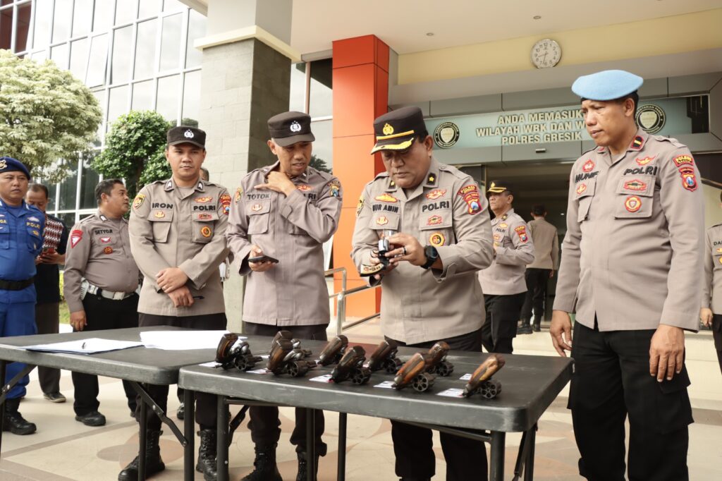 Pastikan Keamanan dan Kelengkapan, Polres Gresik Gelar Sidak Senpi