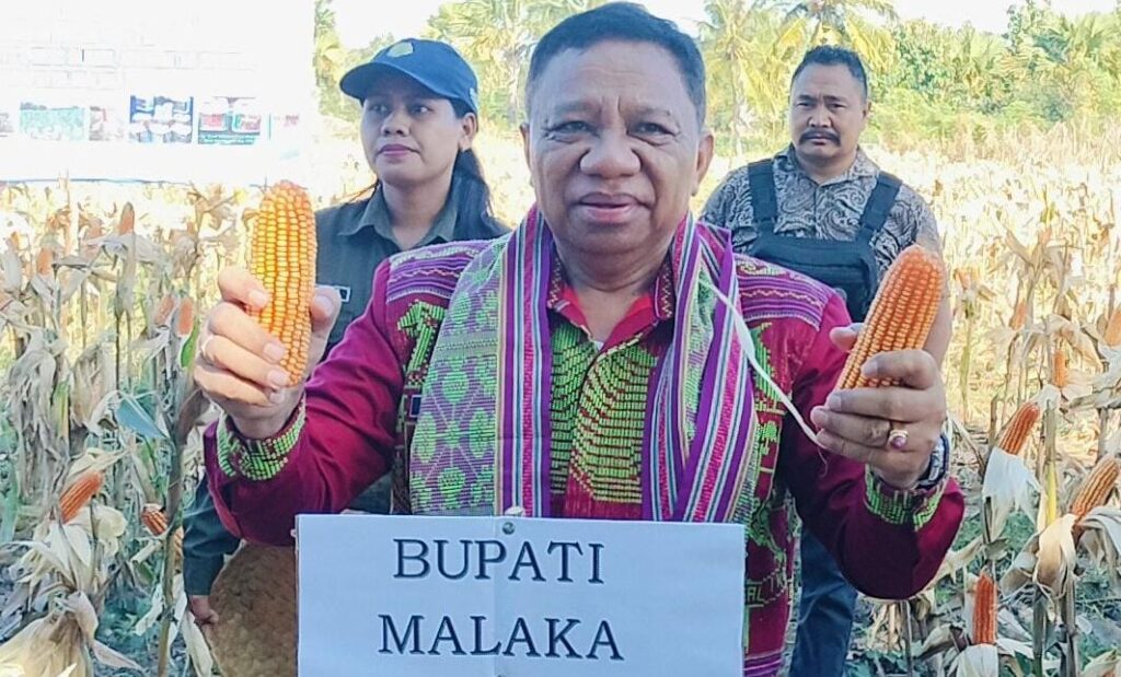 Bupati Simon Imbau Para Kades Tuntun Warga Laksanakan Program 3 K