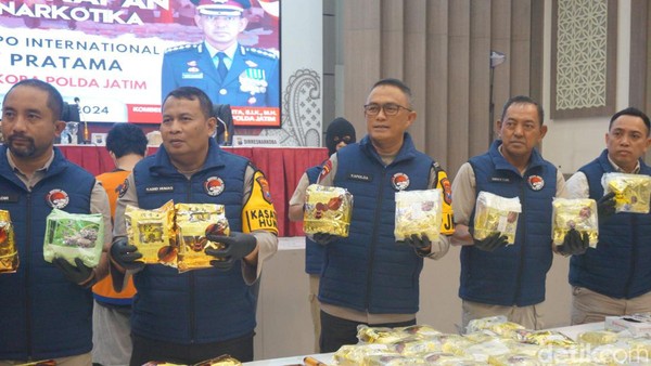 Polda Jatim Tangkap Dua Tersangka DPO Narkoba Jaringan International