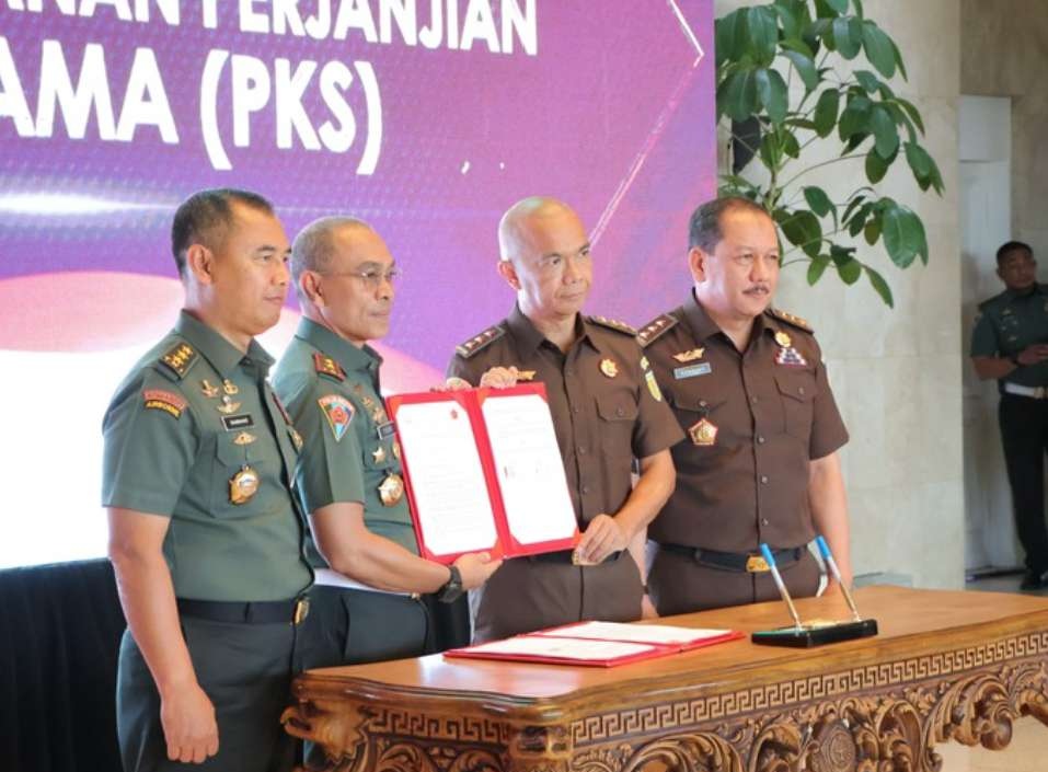 JAM-Intelijen dan Danpuspom TNI Tandatangani Perjanjian Kerja Sama