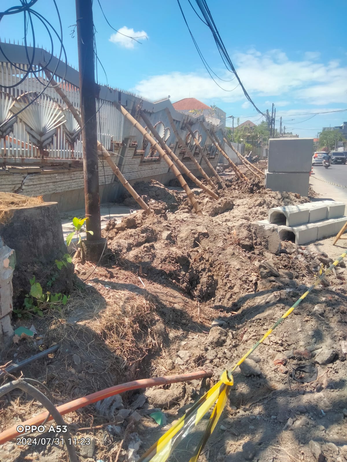 Pemasangan Box Culvert Jalan Kartini Surabaya, Rumah Warga Sekitar Banyak Yang Rusak